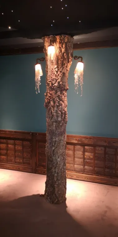 Aménagement intérieur pour un habillage de poteau dans un restaurant à Pau, Pau, M.A.2.P Menuiserie Agencement