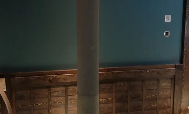 Aménagement intérieur pour un habillage de poteau dans un restaurant à Pau, Pau, M.A.2.P Menuiserie Agencement